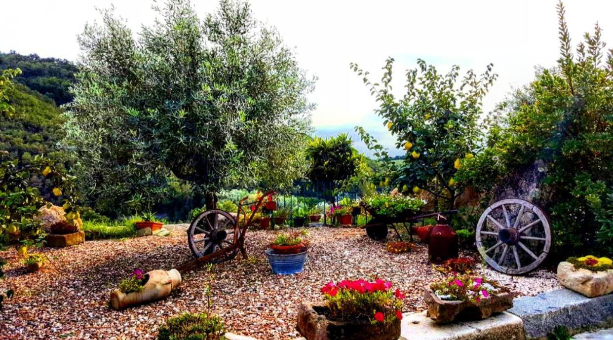 Casa Vacanza Centro Sardegna Sorgono Exteriör bild